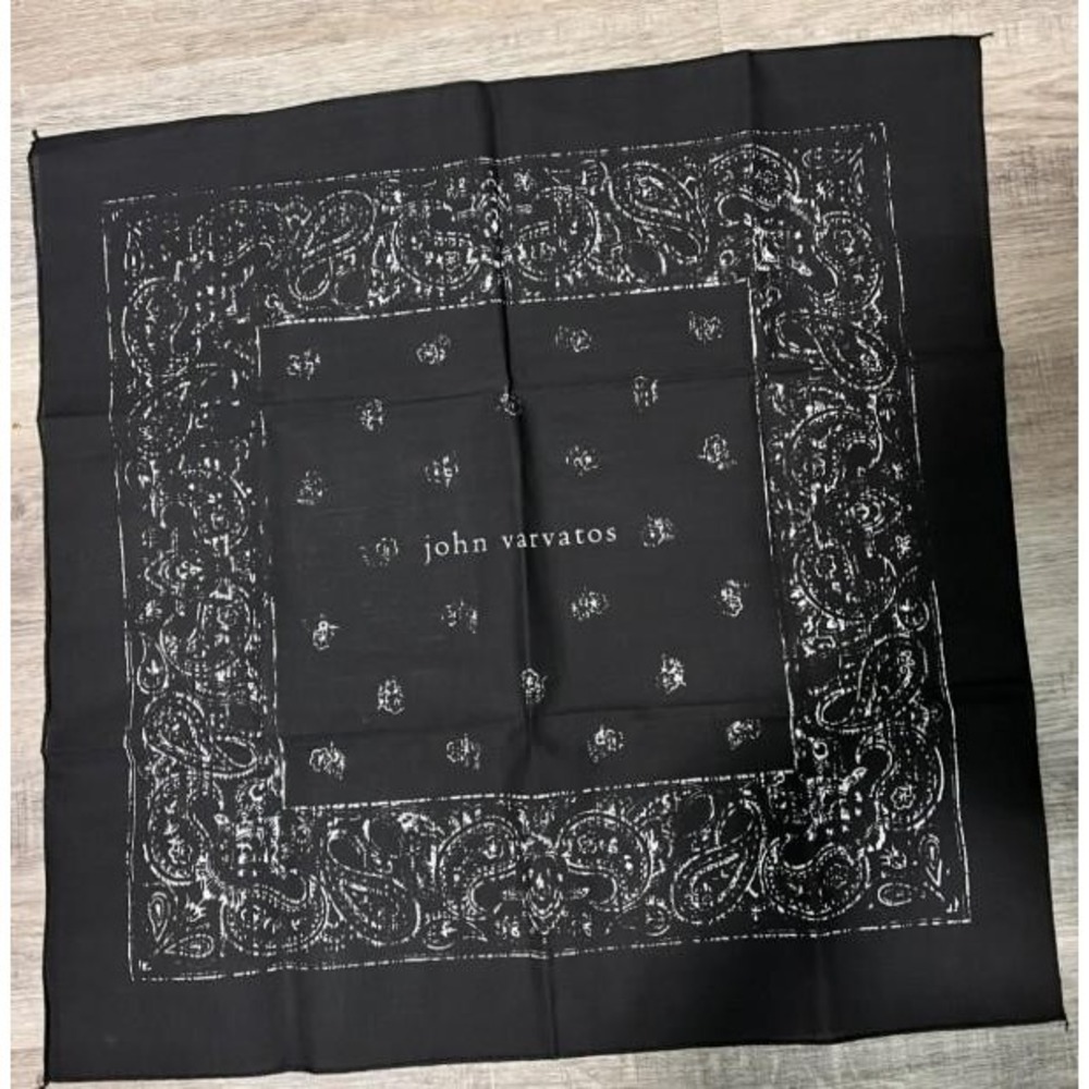 John Varvatos Black Paisley Pattern Bandana  Scarf 20" x 20" - NEW WITH TAG
